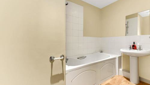 Central MK 2-Bed, Ideal for Work Stays - Foto 4