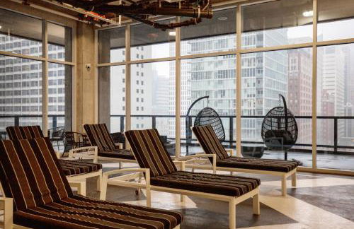 Blueground Streeterville pool gym nr Pier CHI-1168 - Foto 25