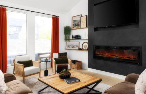 Heated Pool, Game Room, Outdoor Movies, Mins to Downtown, Sleeps 14 - Foto 40