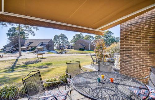 Walk to Beach: Home w/ Pool Access in White Stone - Photo 25