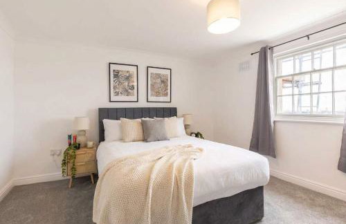 Fabulous 1 Bed Harbour-side Apartment with Balcony - Foto 20