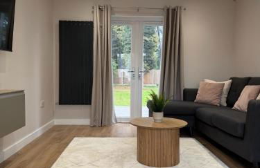 Middleton Mews- 3BR- Wollaton Park-Hospital & Uni - Photo 1