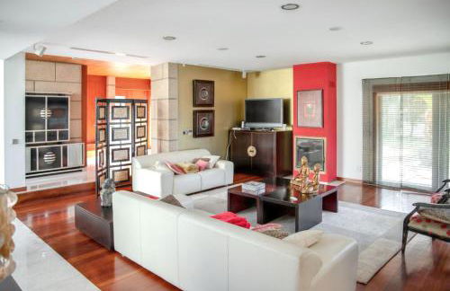 Spacious villa in Santo Tirso with private pool 850 m² and jacuzzi - Foto 4