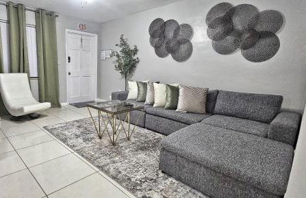 Big TV 2 Bedroom Apartment Cooper City - Foto 8