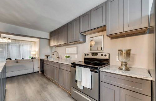 Elegant 2BR w Resort Courtyard in Central Dallas - Foto 7