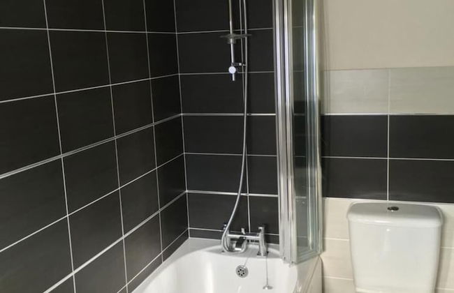 Beautiful 2-bed Lodge With hot tub and Saunain Ely - Foto 6