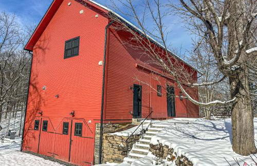 Modern Barn with Hot Tub, Game Room & Sleeps 14 - Foto 27