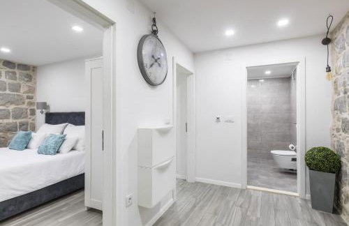 Heritage apartman Geza in centar with private parking - Photo 7