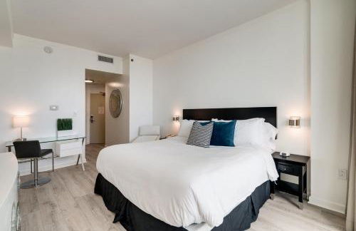 City View Balcony steps from Restaurants, Peacock Park & Marina - Foto 9