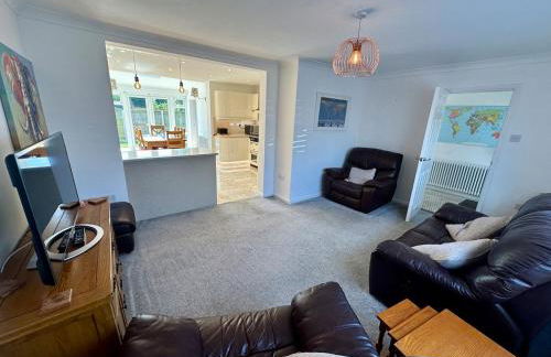 Detached, 5 Double Bedrooms, 3 En-Suites, 5 Car Parking - Foto 12