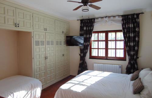 CASA MICHAEL - El Paraiso, Marbella - Photo 14