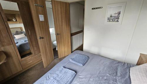 Heidi Cabin Sleeps 6 with Free Parking - Foto 5