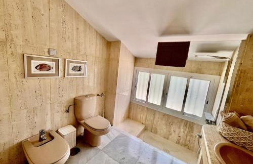 Cozy Townhouse with Sea View - Photo 29