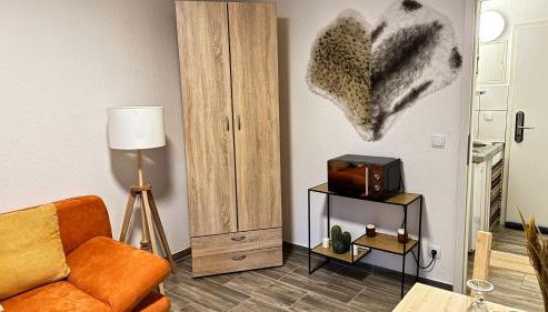 Nähe Uni Campus inklusive Parkplatz Boho-Suite by Rentigo - Perfekt für einen Aufenthalt in Zentrumnähe! - Foto 2