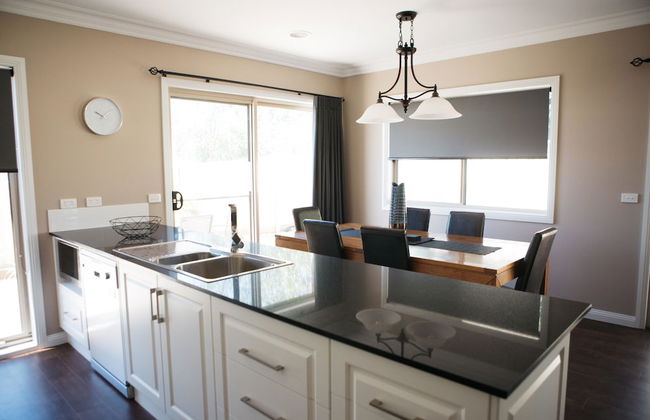 Bell's Cottage Collective - Photo 11