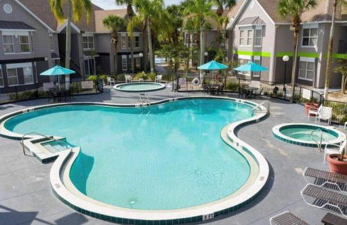 Whimsical Condo 1.5M from Disney - Foto 49