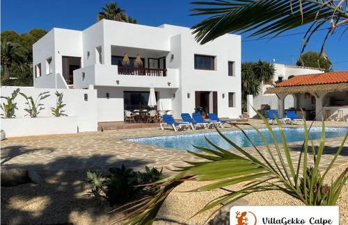 Off-grid Luxury Villa with Tikibar by the pool. - Photo 1