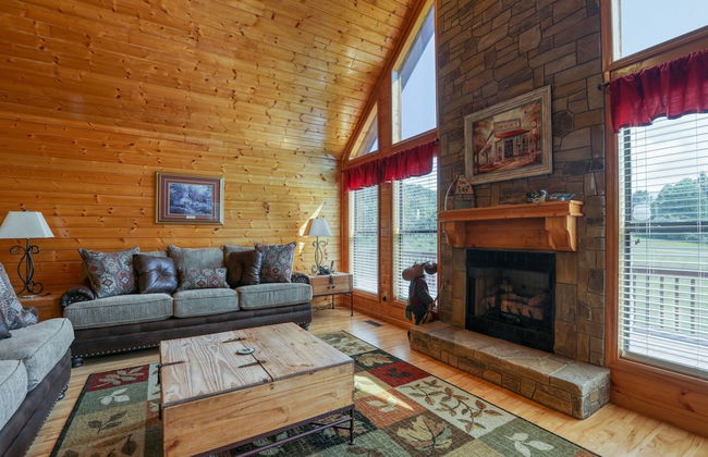 Moosetrax - 3 Bedrooms, 2 Baths, Sleeps 6 Cabin by RedAwning - Photo 12
