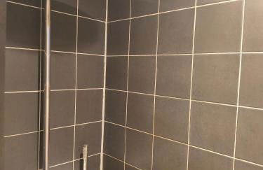 statt HOTEL - Frisch, Frech und Farbenfroh - Helle Souterrainwohnung - Photo 15