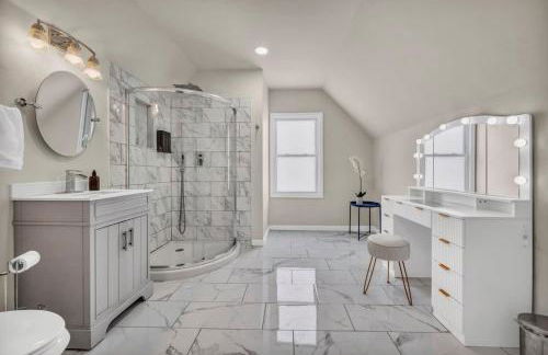 BIG 4BR House 7 Mins to Downtown with Foosball and Games - Foto 42