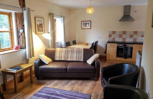 Seven Stars- hot tub & garden with fabulous views. - Photo 2