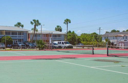 240 Queen Bed, 3 Pools, 80in TV - Foto 34