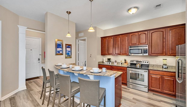 Lakeview Condo, Directly Next To Pool! Near WDW - Foto 3, Essbereich im Zimmer