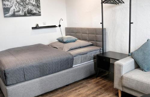 LIGHTPLACE • Größere Gruppen • 4 Einzelzimmer • Boxspring • Smart TV • Biergarten • Restaurant - Foto 46