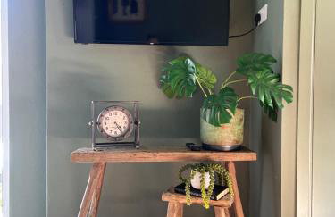 CWTCH COTTAGE Llantrisant 2 bed home - sleeps 4 - Foto 11