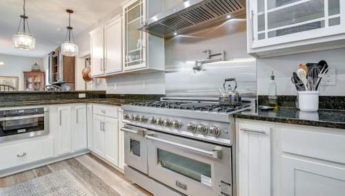 Expansive Georgetown Home with Decks and Fire Pit! - Foto 3