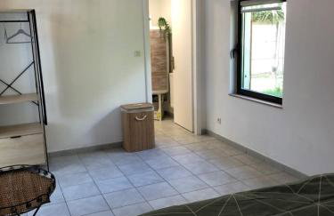 Loft 2 personnes Climatisé parking privé jardin - Foto 11