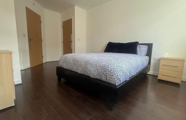Central 2-bed Apt - Sleeps 4 - Parking & Wifi - Foto 8