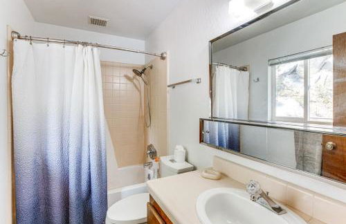 1 Mi to Heavenly Resort Cozy Home with Deck! - Photo 16