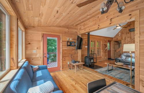 Luxury Cabin 45 Min to Asheville Hot Tub & Fire pit - Foto 19