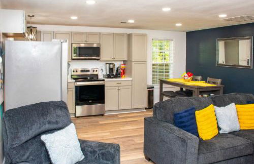 Home with Hot Tub, Playset and Grills in Clarksville! - Foto 4