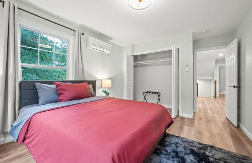 Ideal Family Stay Sleeps 20 in Bloomfield, CT - Foto 42