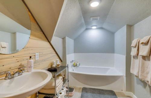 Charming Happy Valley Home 13 Mi to Portland! - Foto 20