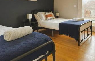 Spacious 4BR with Pool Near DC and Old Town Alexandria - Rutland - Foto 40