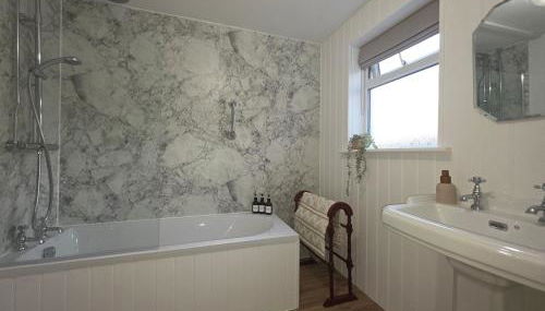 Outrake Cottage - Photo 2