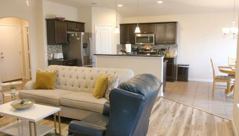Stylish 3 Bedroom retreat near Downtown and Outlet - Foto 2