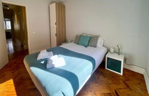 Central Retreat by the River, by TimeCooler - Foto 3