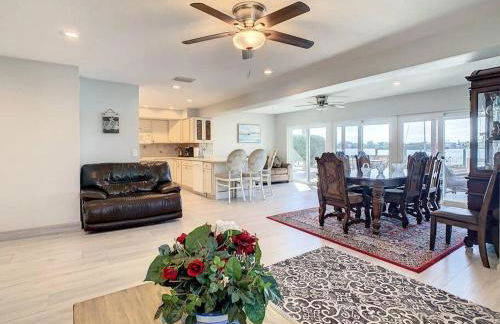 Amazing water front view home newly renovated 3BD 2BTH - Foto 10