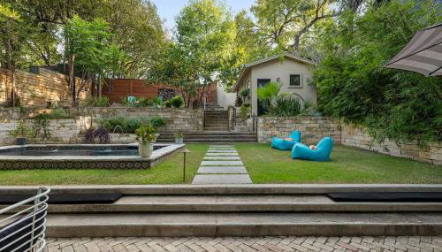 Ladybird Villa - Heated Saltwater Pool - Walk to SoCo - Foto 2