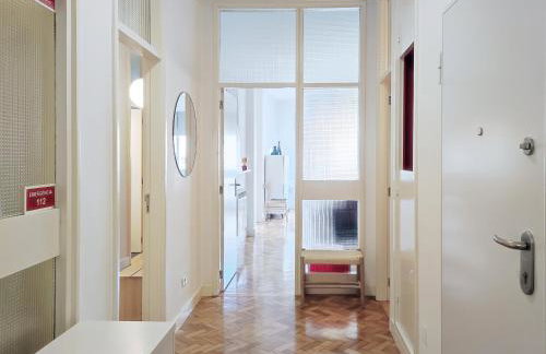 E36 - AC & Parking - Bright & Spacious Apartment - Foto 1