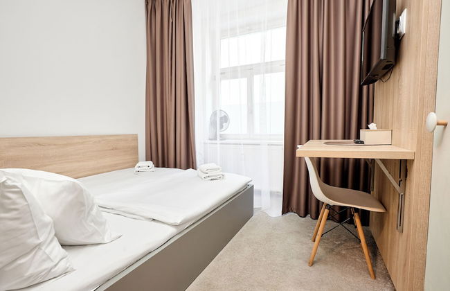 Honest SMICHOV - Foto 14