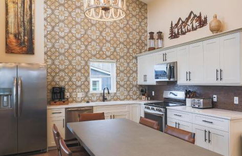 Valley View Resort Cabin #5, 2-Bed, Modern-Luxury with Hot Tub in Canaan Valley, WV - Photo 5