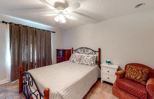 Beautiful home with modern conveniences - close to the beach, dogs welcome - Foto 27