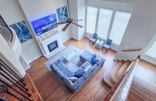 Artsy 3-Story Townhouse Near the Galleria Area! - Foto 1