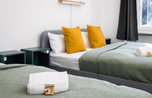 Sonnig & Helle Wohnung Alexanderplatz in 15min zu erreichen, Herthastraße sehr schön und groß für Gruppen geeignet - Photo 5