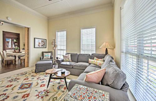 Renovated 'Carnegie Cottage' - Walk to Dtwn! - Foto 5